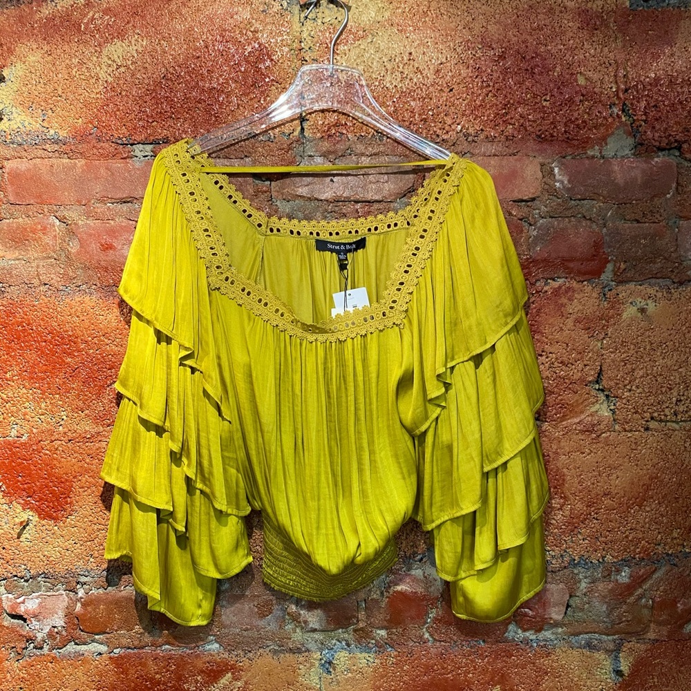 🟡 STRUT AND BOLT YELLOW TOP